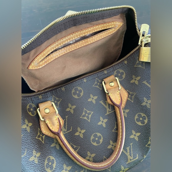 Preloved Louis Vuitton SPEEDY BANDOULIÈRE 30 with shape insert - Picture 5 of 6